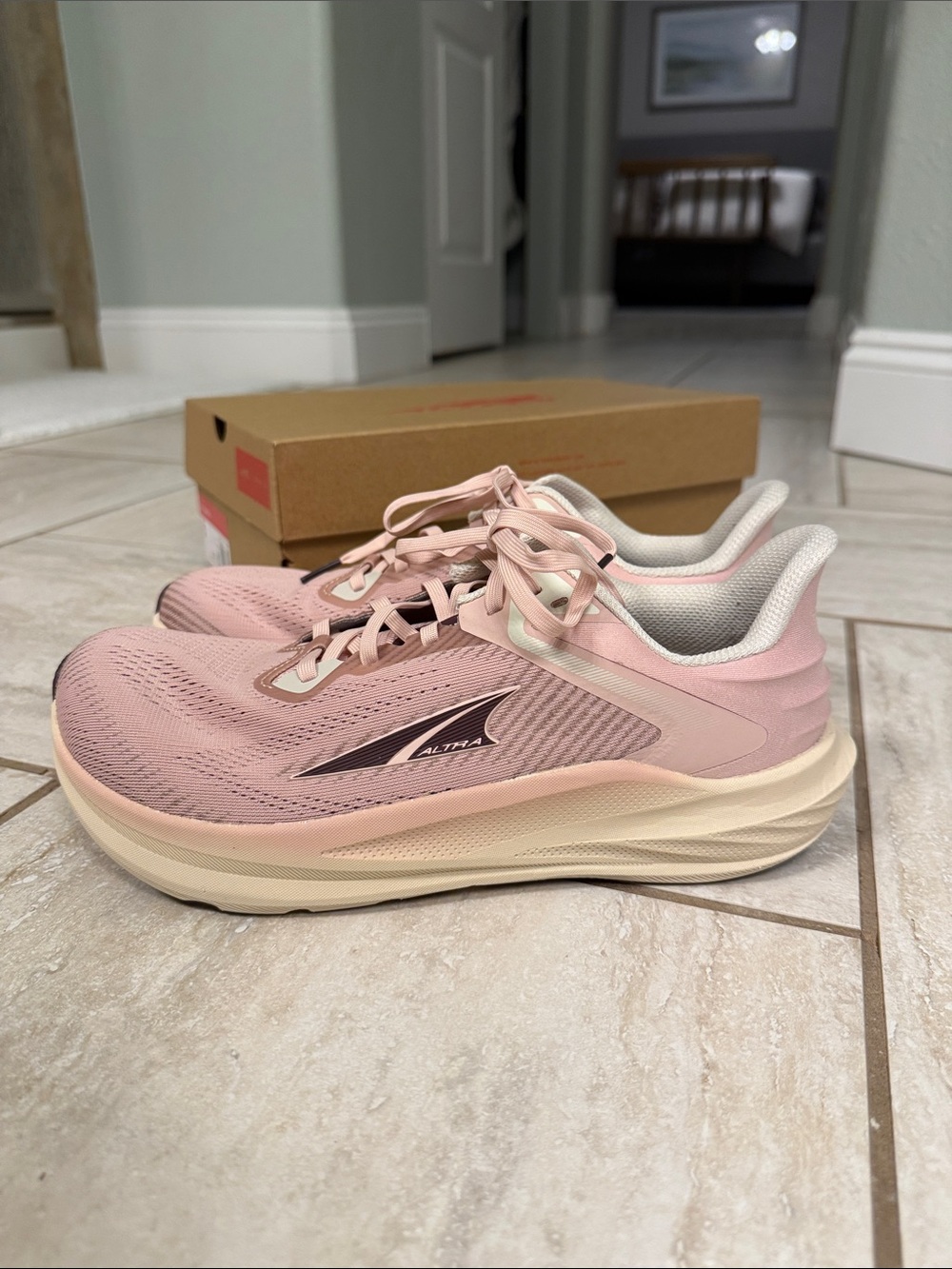 NWT Altra Torin 8 Running Shoes Dusty Pink 9 - Picture 3 of 16